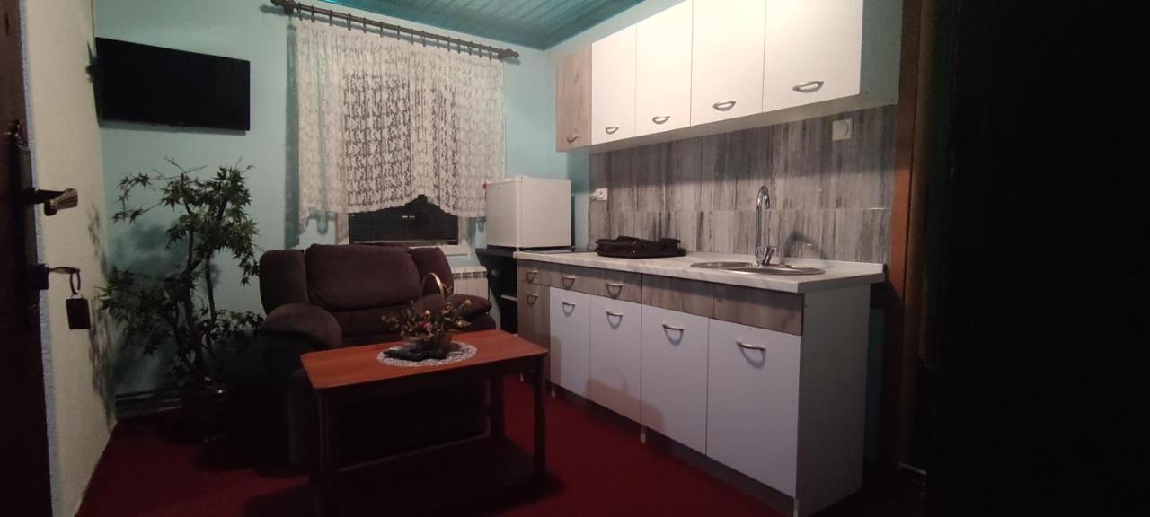 Guesthouse Prenociste Faraon بلييفليا المظهر الخارجي الصورة